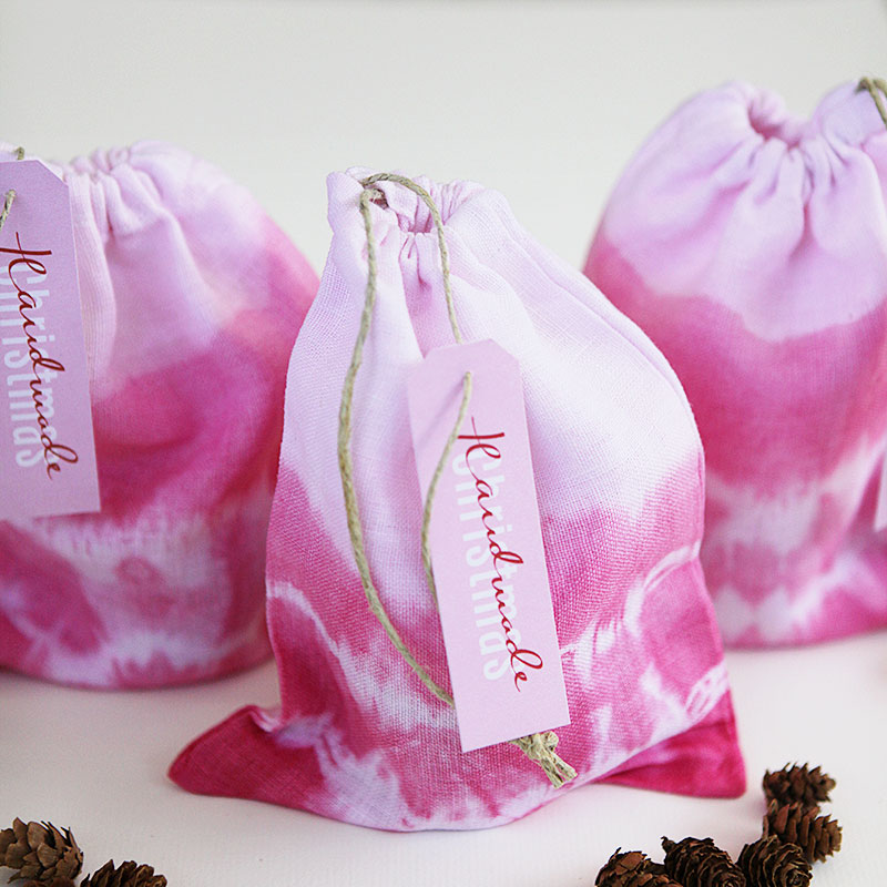 tie dyed gift bags 1